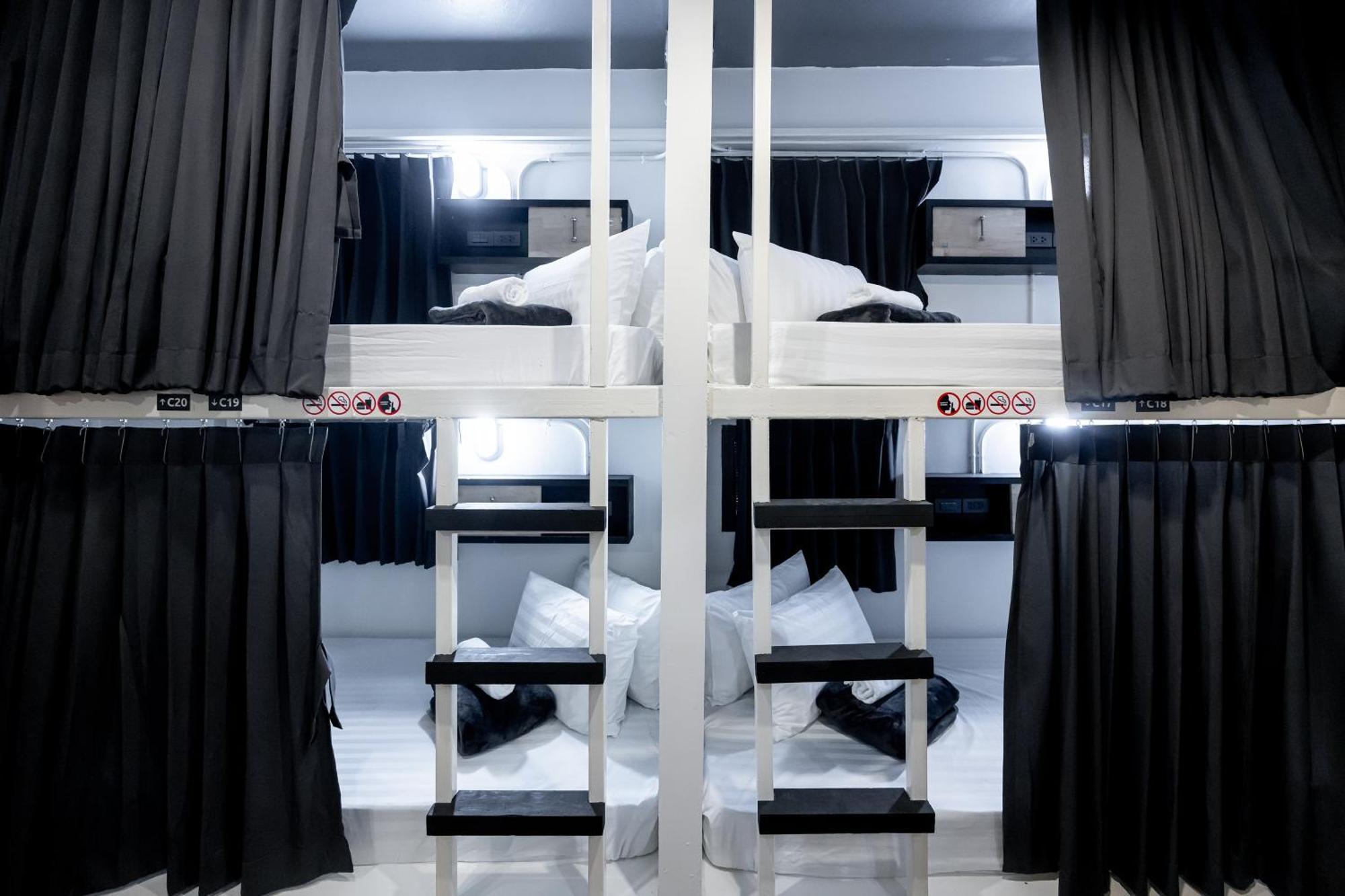 Vibes Hostel Μπανγκόκ Εξωτερικό φωτογραφία